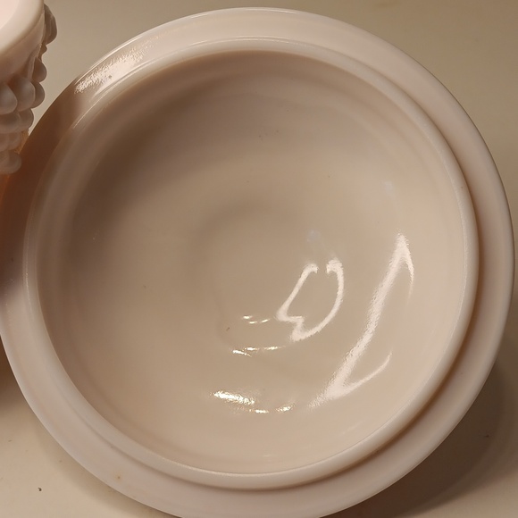 Vintage Shell Pink Jeannette Milk Glass Lidded Footed Candy Dish Grapes Pattern - Picture 4 of 8